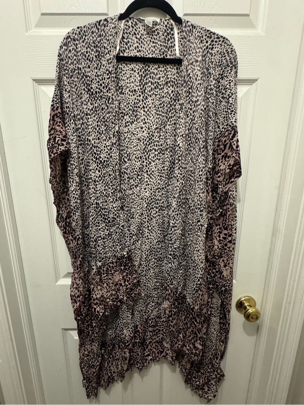 American Eagle Outfitters Leopard Print Open-Front Kimono in Light Pink & Black